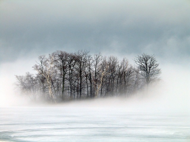 île "Tu ne peux donner à partir d’un réservoir vide. Te ressourcer, c’est te rappeler que prendre soin de toi n’est pas un luxe, mais une nécessité. Chaque pause nourrit ton énergie vitale."