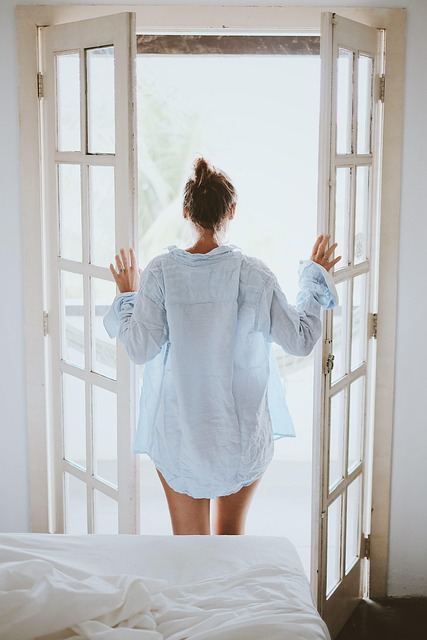 Je ferme une porte "Fermer une porte, c’est faire de la place pour le nouveau. Ce n’est pas rejeter, c’est reconnaître qu’un cycle est accompli. Certaines fins sont des commencements déguisés."